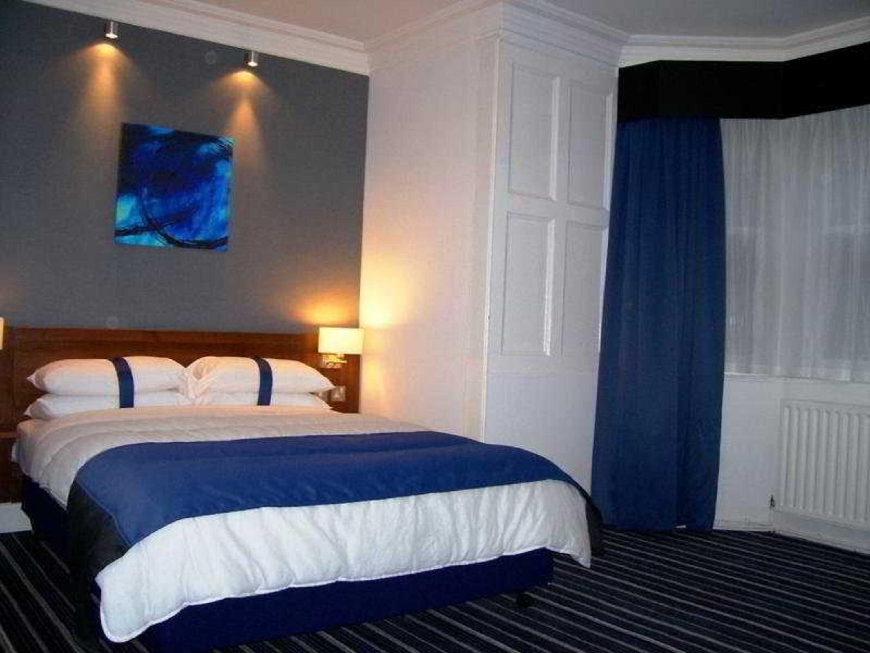 Piries Hotel Edynburg Zewnętrze zdjęcie